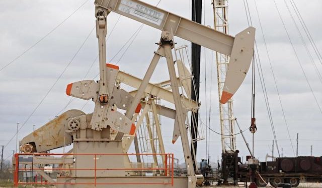 El petróleo de Texas abre con una bajada del 0,009 %, hasta 103,08 dólares