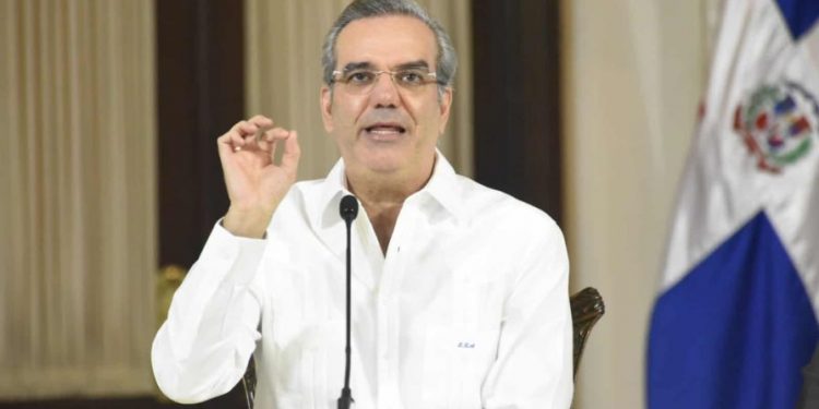 Anuncian ganadores de licitación de planta en Manzanillo, “más barata y con más energía que Punta Catalina”