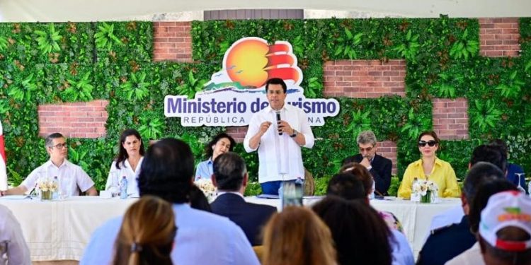 Collado deja iniciado los trabajos de restauración Ciudad Colonial