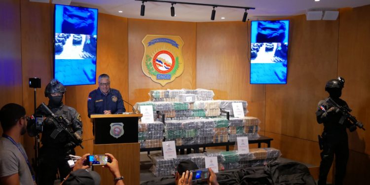 Autoridades dominicanas ocupan 419 paquetes cocaína en puerto