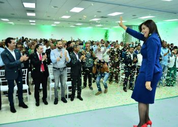 Altagracia González presenta precandidatura a la Alcaldía de Santiago