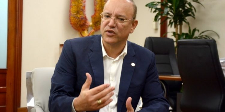 Ulises Rodríguez dicta conferencia sobre Cultura de Innovación y Emprendimiento en UASD Santiago