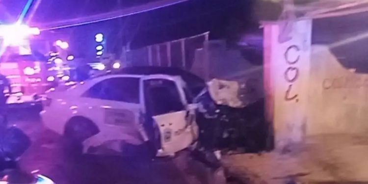 Dos muertos y cuatro heridos deja choque de vehículos en kilómetro 10 de Cumayasa