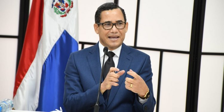 Eddy Olivares: Leonel y el PLD no competirán contra el PRM en el 2024, sino entre ellos por el segundo lugar