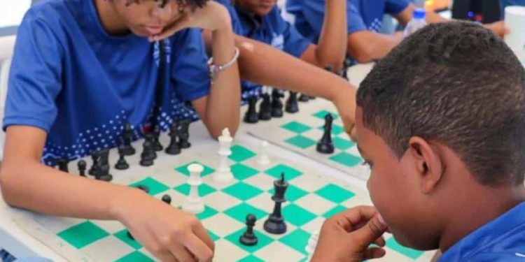 “Inefi con el Barrio” llega a San Cristóbal