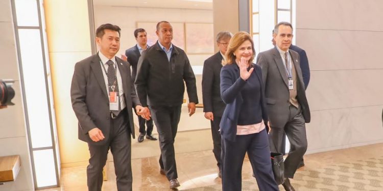 Vicepresidenta Raquel Peña retorna a RD tras concluir agenda en Corea del Sur