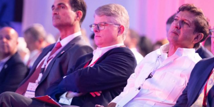 Empresarios valoran agilidad, modernización y apertura en Aduanas