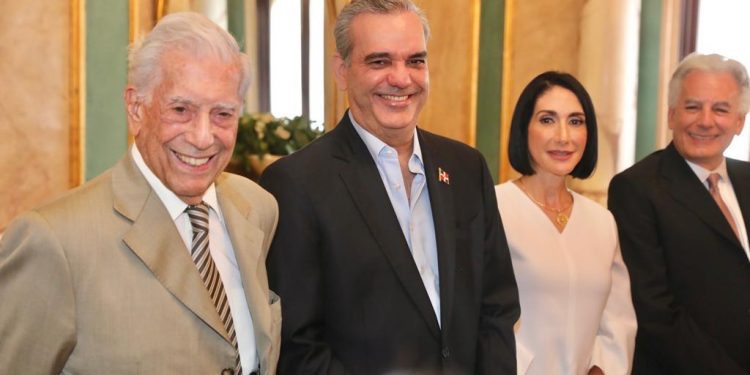 Vargas Llosa afirma RD es un ejemplo para América Latina, va por buena dirección y con un gobierno inteligente y sensato; decide residir en el país por largas temporadas