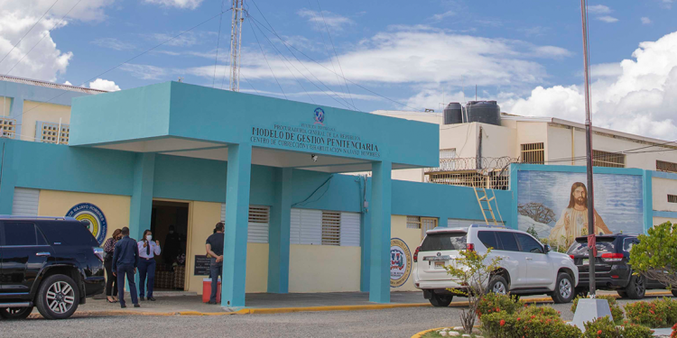 Detienen mujer que habría introducido sustancias toxicas a cárcel de San Cristóbal