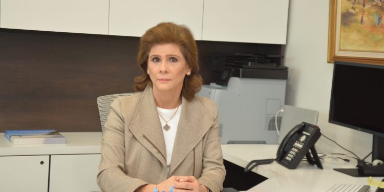 Elena Viyella confirma que ha recibido oferta de tres partidos para ser candidata vicepresidencial