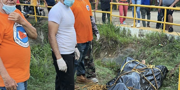 Defensa Civil recupera Cadaver de una Persona de Origen desconocido en Sabana Iglesia
