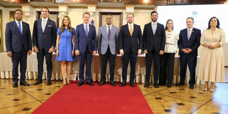 Gobierno entrega 25 millones de pesos en apoyo al desarrollo de la industria emprendedora