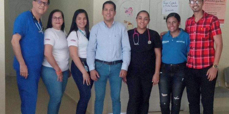 Hendrick Reynoso y la Fundación Mereces Más realizan operativos médicos en Santiago