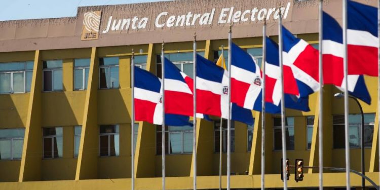 Partidos depositan hoy en la JCE recurso contra reservas de candidaturas