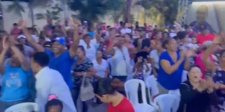 Rubén Polanco agasaja a las madres en su día