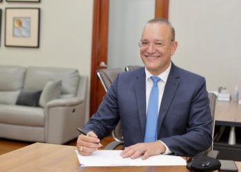 PRM escoge a Ulises Rodríguez candidato alcalde Santiago