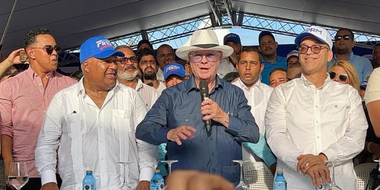 Fredy Fernández arranca su campaña senatorial en la provincia Hermanas Mirabal con el apoyo de cientos de dirigentes