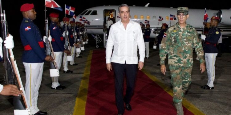 Presidente Abinader regresa al país tras participar en LVII Cumbre de Jefes de Estado y de Gobierno del SICA