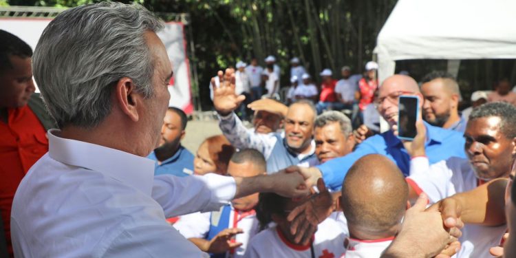 Presidente Abinader inaugurará 7 obras en Puerto Plata y San Pedro de Macorís; entregará títulos de propiedad en Monte Plata