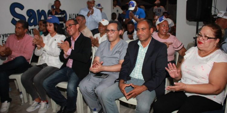 Grupo de los 100 continúa jornada de ampliación de sus cuadros políticos