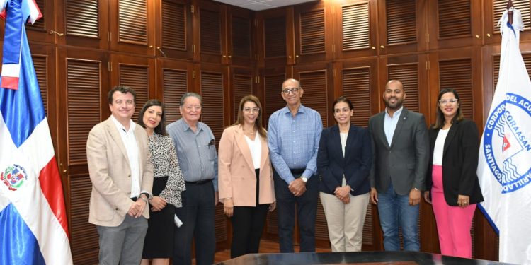 Estudio revela ciudadanos de Santiago consumen tres veces más agua que la media de Latinoamérica