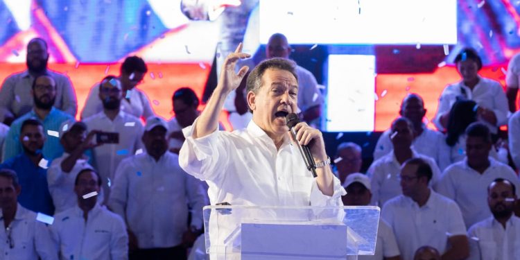 Ito Bisonó revela números que maneja le dan victoria a Abinader en primera vuelta