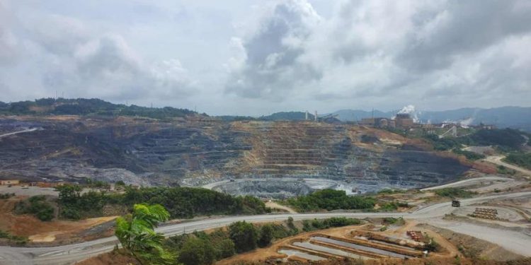 Barrick pagará RD$1,135 millones de fianza para poder hacer presa de colas