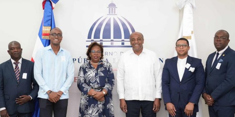 Gobierno dominicano busca ampliar relación con Angola, país productor de petróleo y gas