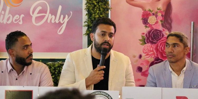 Ejecutivos de la Academia Fénix Basketball solicitan al presidente Luís Abinader la construcción de un Bajo Techo