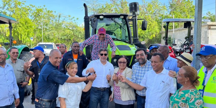 Ministerio de Agricultura acude en Auxilio de los productores de Jimaní, Barahona y Neyba.