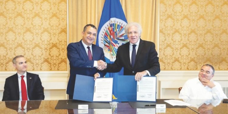 JCE y OEA firman convenio para elecciones 2024