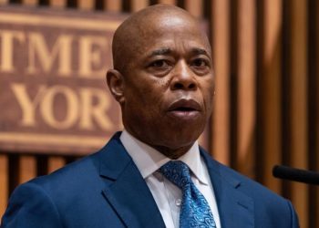 Eric Adams dice que Dios se le ha aparecido varias veces para ayudarlo a dirigir Nueva York