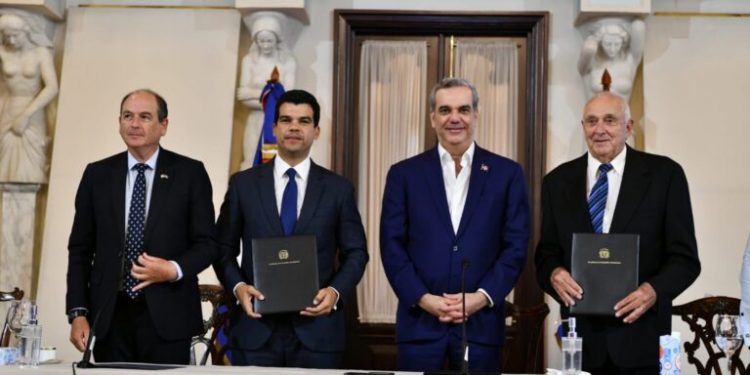 Gobierno firma acuerdo con Israel para formular políticas en manejo agua