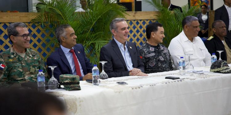 Presidente Abinader encabeza reunión sobre seguridad ciudadana