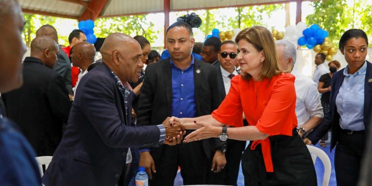 Gobierno continúa inauguraciones de obras este fin de semana