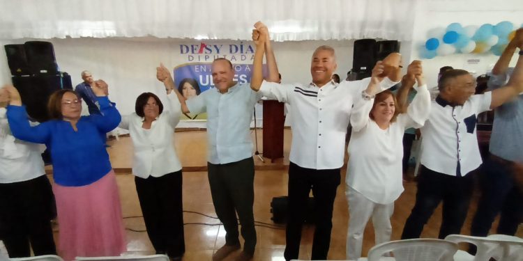Ulises Rodríguez continúa recibiendo respaldo de diversos sectores de Santiago