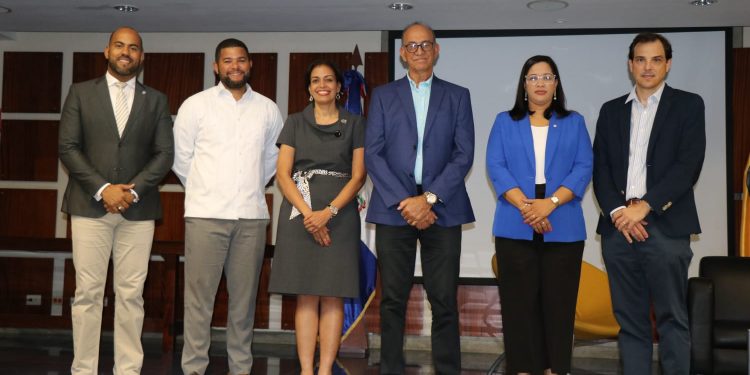 CORAASAN y PUCMM presentan panel sobre “Planificación e Inversión Pública”