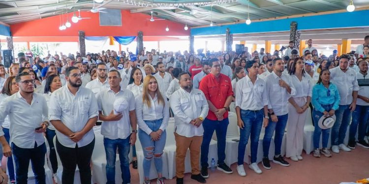 Juventud del PRM juramenta a cientos de jóvenes en la provincia San José de Ocoa