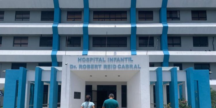 Aumentan ingresos por dengue en el hospital Robert Reid Cabral
