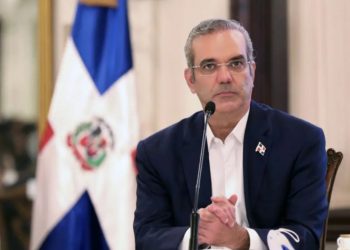 Presidente Abinader ordena impedir entrada a RD de dos extranjeros