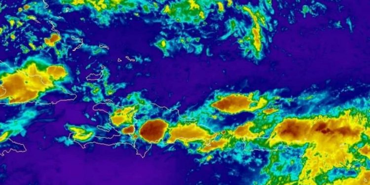 Ocho provincias en alerta por lluvias; posibles inundaciones urbanas en Santo Domingo