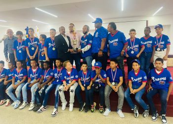 La Alcaldía de Santiago realizó el pasado miércoles la premiación del torneo de beisbol categoría u12, organizado por el comunicador Reinaldo Roman.