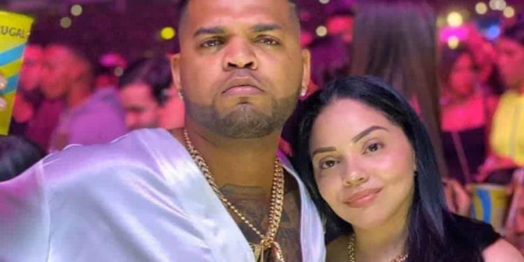 Depositarán hoy solicitud de medida de coerción contra esposa de El Mayor Clásico