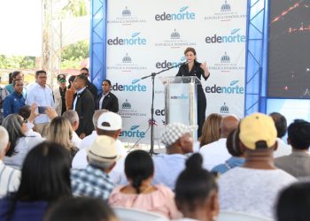 Vicepresidenta Raquel Peña inaugura un hospital, tres destacamentos policiales y proyectos de iluminación en siete comunidades