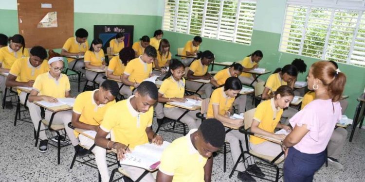 Minerd inscribirá a los que no tienen acta de nacimiento