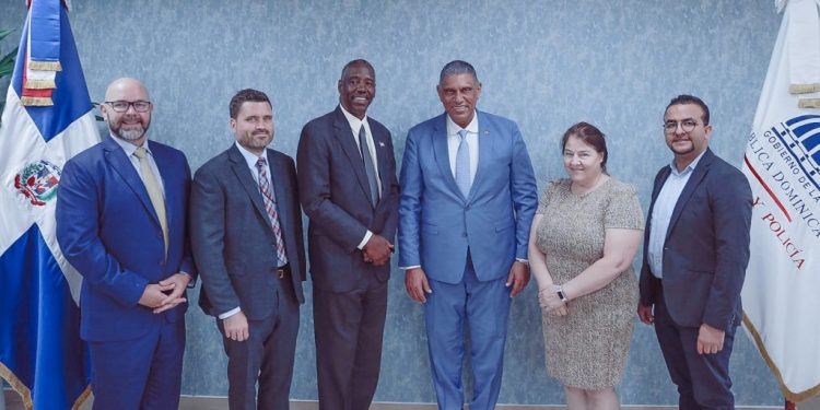 Gobierno de Estados Unidos elogia esfuerzos de Interior y Policía en la reforma policial