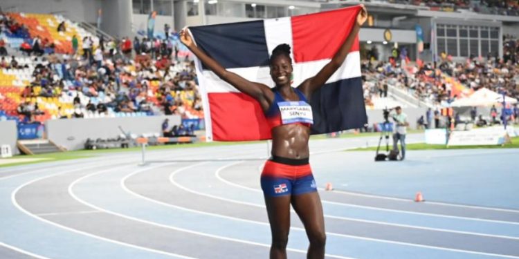 Maribel Senyú gana oro en salto de altura en San Salvador