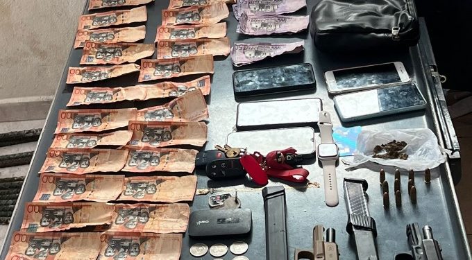 PN apresa hombre con armas ilegales y sustancias ilícitas en Santiago