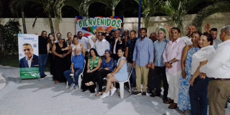 Juan Carlos Bisonó recibe apoyo de jóvenes y veteranos periodistas en compartir por el triunfo