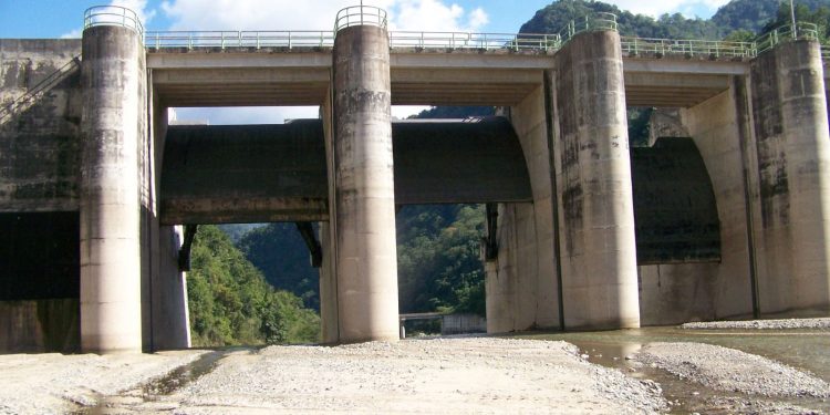 Egehid acuartela personal técnico de las 27 hidroeléctricas y activa Comité de Emergencias Pone vehículos y brigadas equipadas a disposición de los organismos de socorro